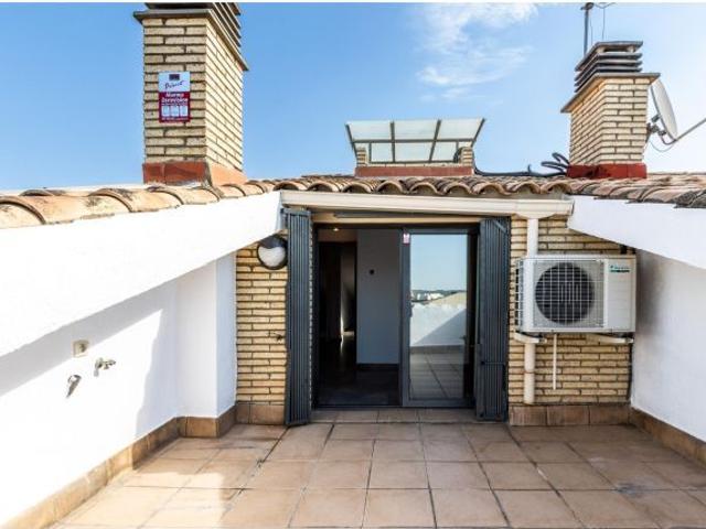 ENCANTADOR ATICO DUPLEX EN ZONA DE CAN RULL