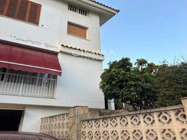 Encantador Adosado en La Nucía ¡Tu hogar ideal te espera!