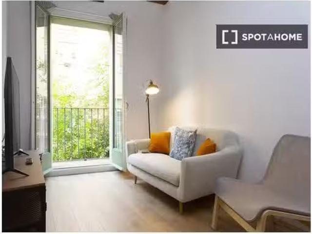 Encantador Apartamento con Vistas a la Ciudad Cerca de Las Ram.