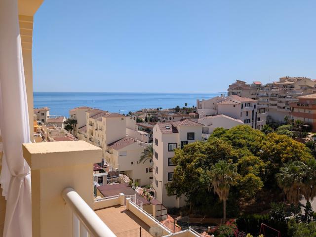 Encantador Apartamento de 2 dormitorios en venta en Benalmádena Costa – Mar Vistas y Distancia a pie a la playa