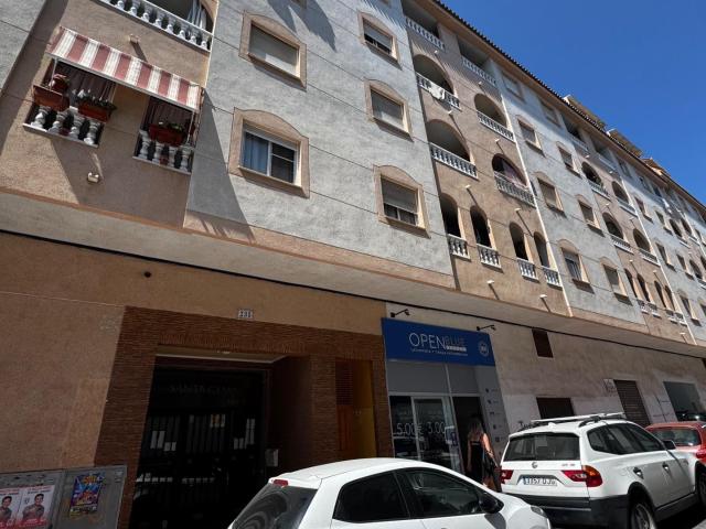 Encantador Apartamento Reformado en Torrevieja a Pocos Pasos del Mar