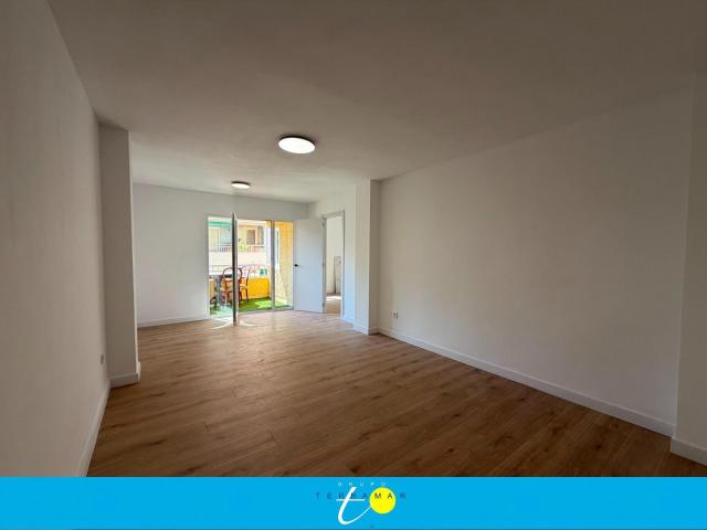 ENCANTADOR APARTAMENTO TOTALMENTE REFORMADO A TAN SOLO 100 METROS DE LA PLAYA, IDEAL PARA VIVIR TODO EL AÑO