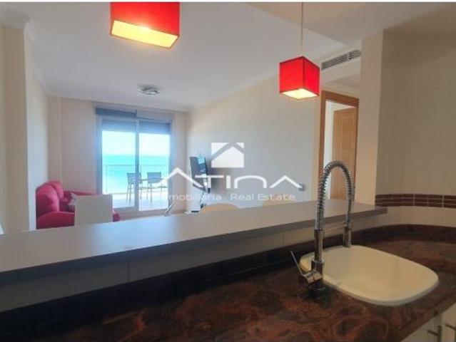 Encantador apartamento vistas al par sitiuado en primera línea playa Guardamar de la Safor