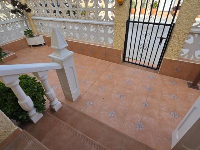 ¡Encantador Bungalow en San Fulgencio, listo para entrar a vivir! ✨