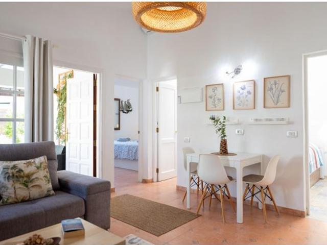Encantador bungaló en una urbanización tranquila junto al campo de golf