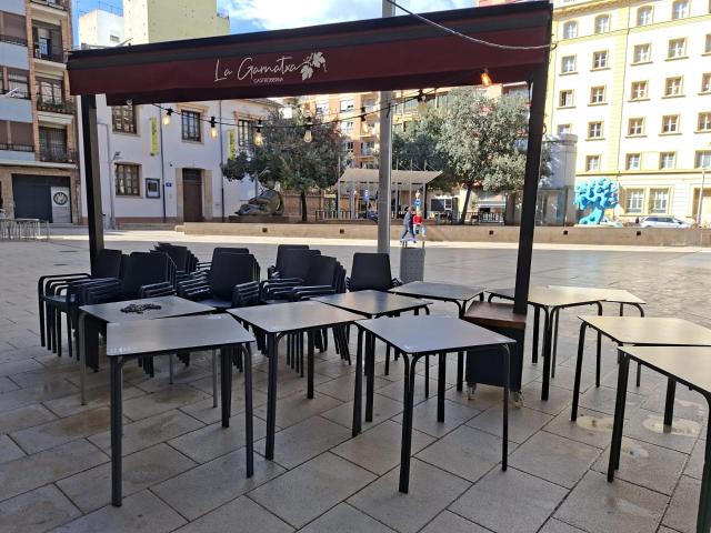 Encantador Bar Cafetería en Traspaso – Plaza de las Aulas, Castellón
