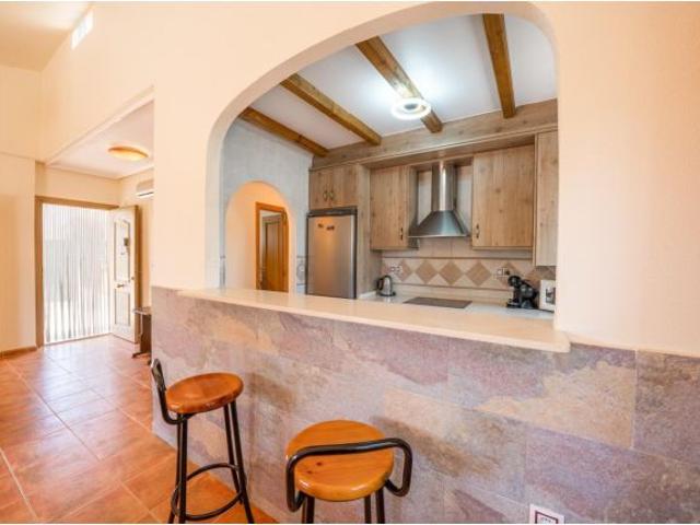 Encantador Chalet en Fortuna con Piscina y Jardín Privado