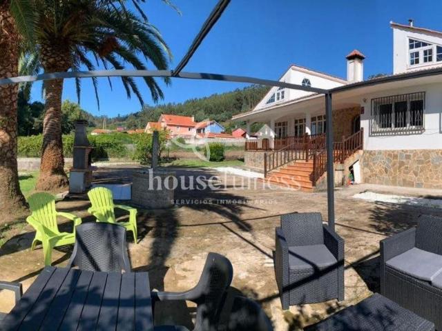 Encantador chalet independiente con gran parcela ¡Tu oasis. 264m² A Malata