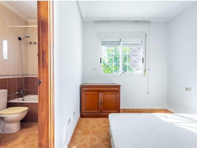 ? Encantador chalet independiente en Urb. Baños de Europa – Torrevieja ?
