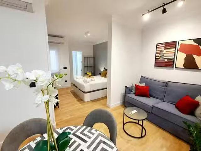 ¡Oferta! Estudio en Calle de Saavedra Fajardo, Puerta del Ángel