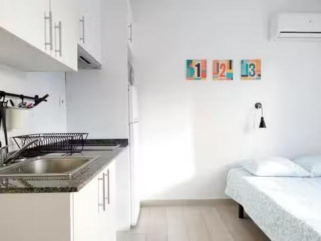 Nuevo Estudio en Calle de Rodrigo Uhagón, Pradolongo