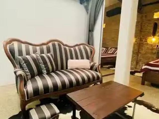 Nuevo Estudio en Carrer de Garcilaso 9, Bajo derecho