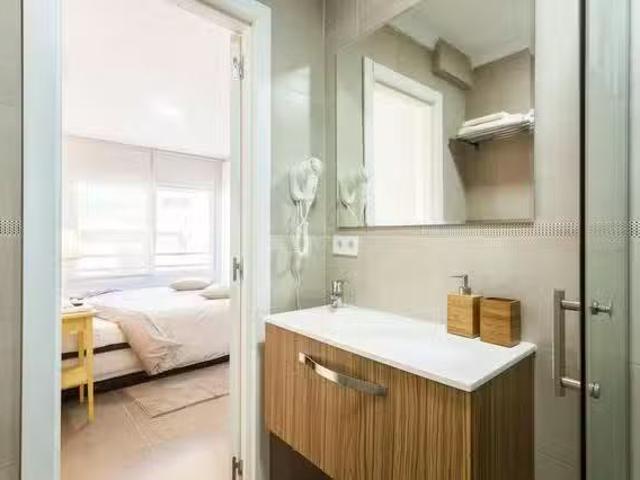Encantador Estudio en Carrer Pedro Aleixandre, Montolivet