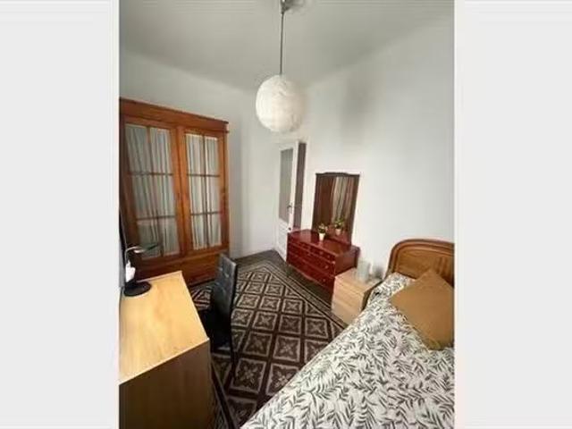 Único Habitación en 13 Calle de Romero Robledo