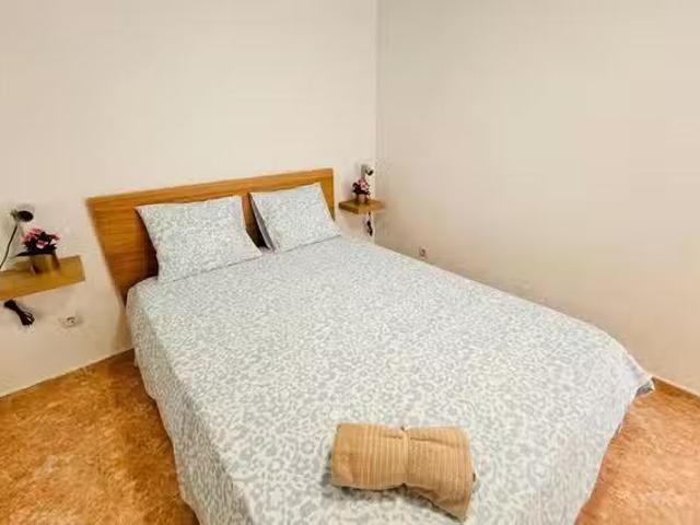 Acogedor Habitación en Calle de Carlos Solé, Portazgo