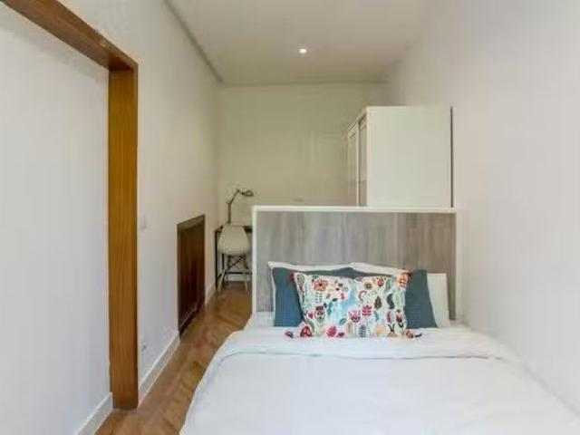 Único Habitación en Calle de Carranza, Trafalgar