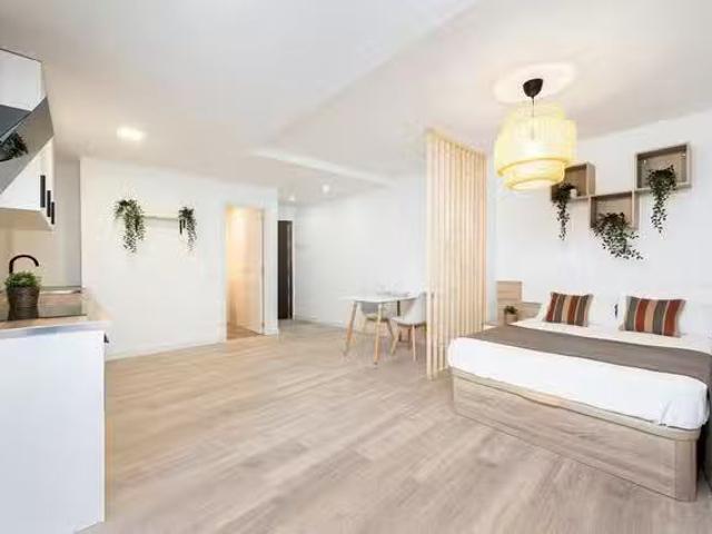 Barato Habitación en Calle de Cartagena, Guindalera