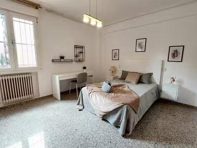 Único Habitación en Calle de Antonio Machado, Valdezarza