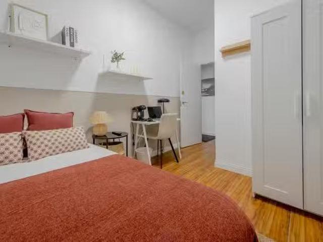 ¡Recién llegado! Habitación en Calle de Atocha, Embajadores
