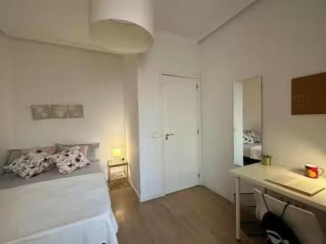 Bonito Habitación en Calle de Bailén, Palacio