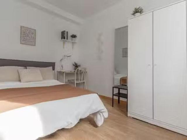 ¡Recién llegado! Habitación en Calle de Bailén, Palacio