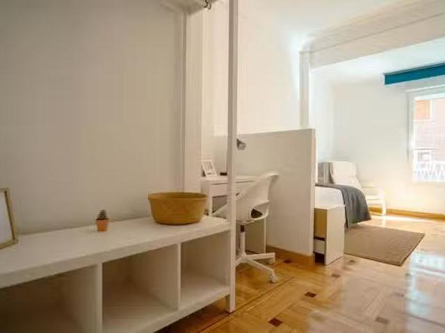 ¡Recién llegado! Habitación en Calle de Joaquín María López
