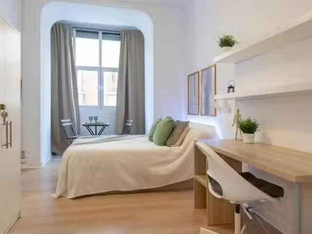 Único Habitación en Calle de la Plaza, Canillas