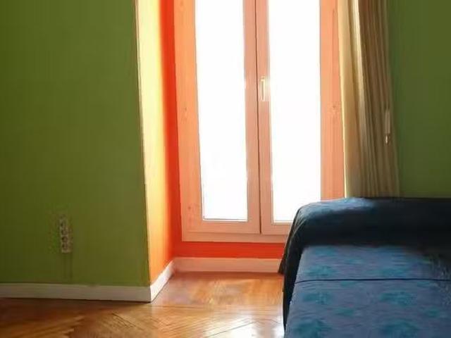 Encantador Habitación en Calle de Sagasta, Trafalgar