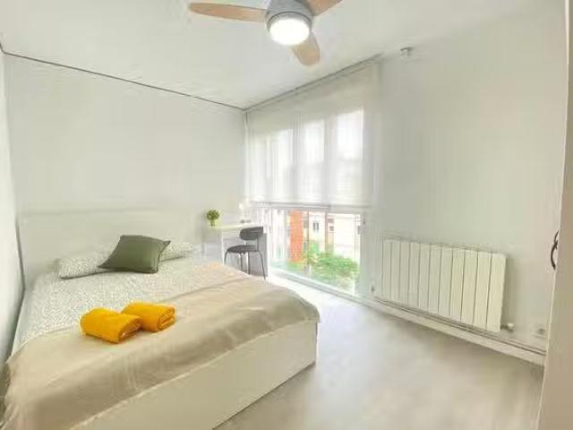 Nuevo Habitación en Calle de Rocafort, San Cristóbal