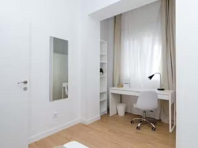 Bonito Habitación en Calle Escosura