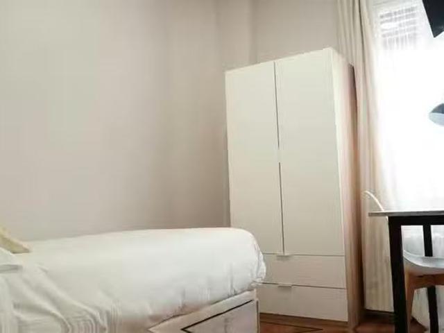 Encantador Habitación en Calle Luchana, Trafalgar