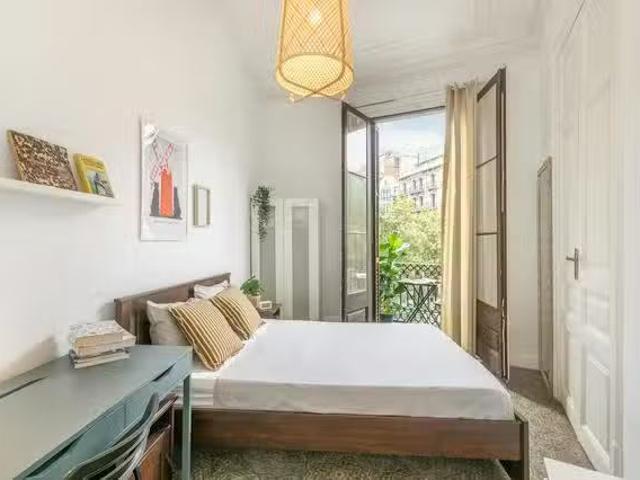 Único Habitación en Carrer d'Aribau, l'Antiga Esquerra de l'Ei.