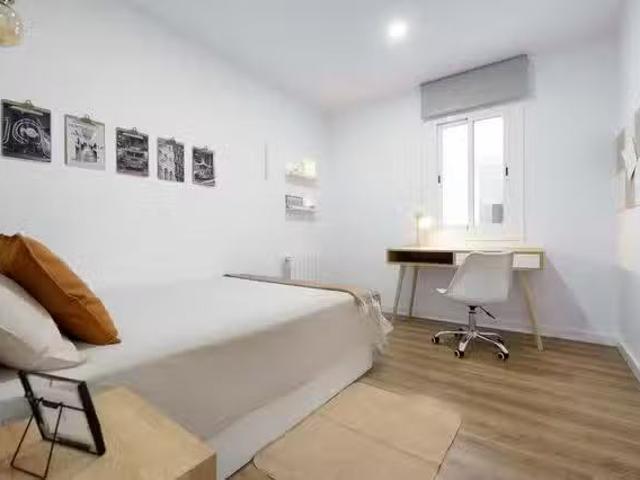 Encantador Habitación en Carrer de Nàpols