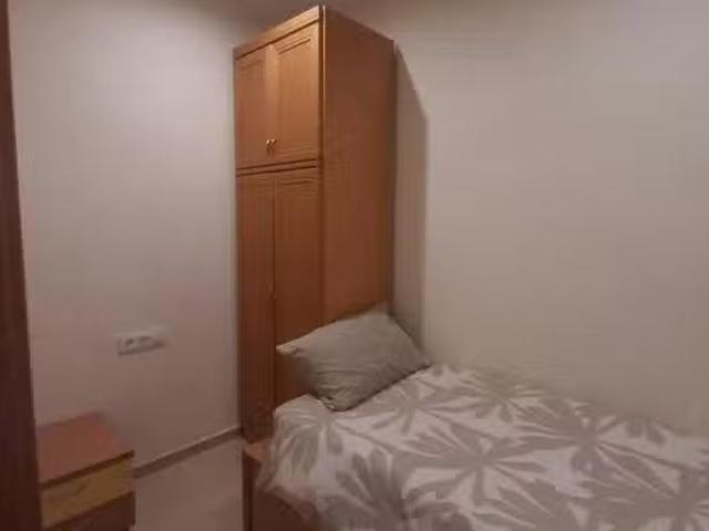 Encantador Habitación en Carrer de Buenaventura Muñoz, S. Pere.