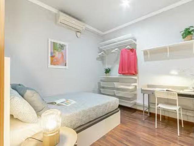 Barato Habitación en Carrer de Balmes, l'Antiga Esquerra de l'.