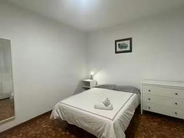 ¡Recién llegado! Habitación en Carrer de Luis Antúnez, Gràcia