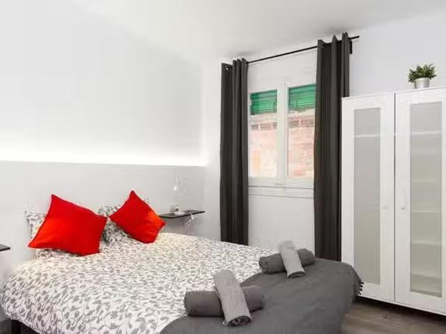 Bonito Habitación en Carrer de Pareto
