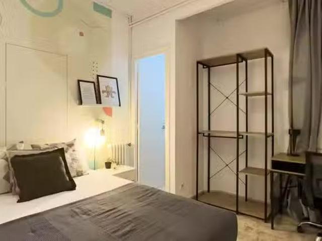 Único Habitación en Carrer de Roger de Llúria