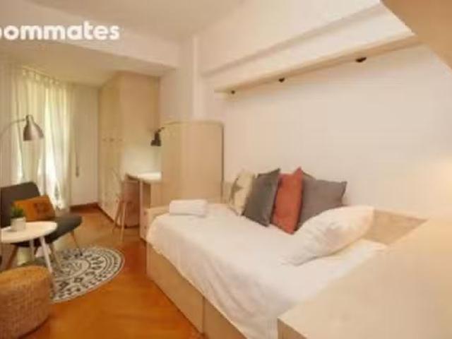 ¡Renta! Habitación en Carrer de Wellington, 70, 4ª, 08005 Barc.