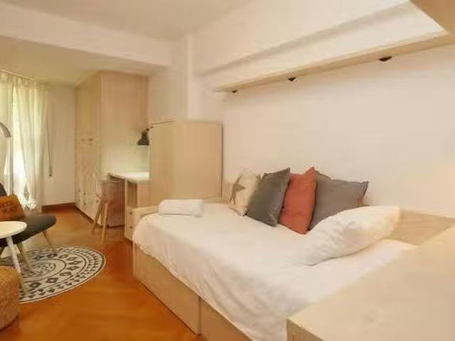 ¡En alquiler! Habitación en Carrer de Wellington, El Parc i la.