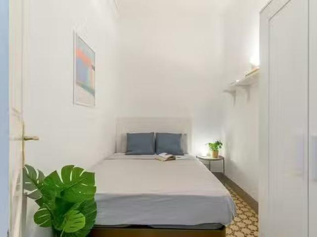 Encantador Habitación en Carrer del Rosselló, Dreta de l'Eixam.