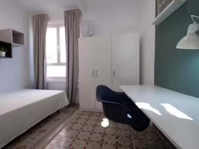 ¡En alquiler! Habitación en Carrer Gran de Gràcia