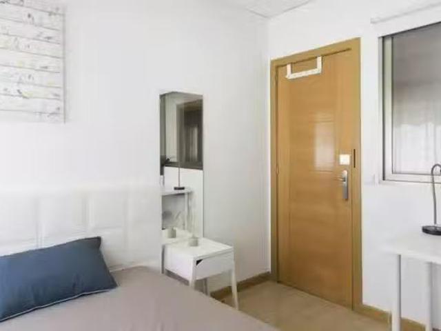 Encantador Habitación en Avenida de América, Guindalera
