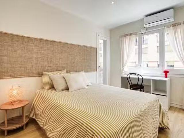 Bonito Habitación en Avinguda de les Drassanes