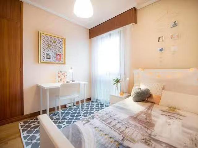 Bonito Habitación en Grupo Reverendo Vicente Garamendi, Soloko.