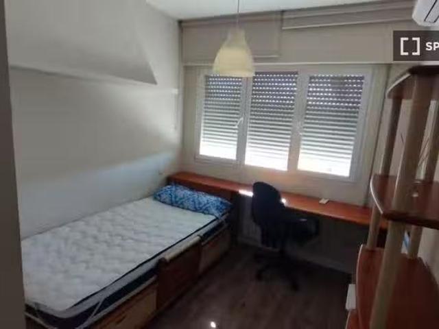 Único Habitación en Pozuelo de Alarcón, Madrid, gastos incluid.