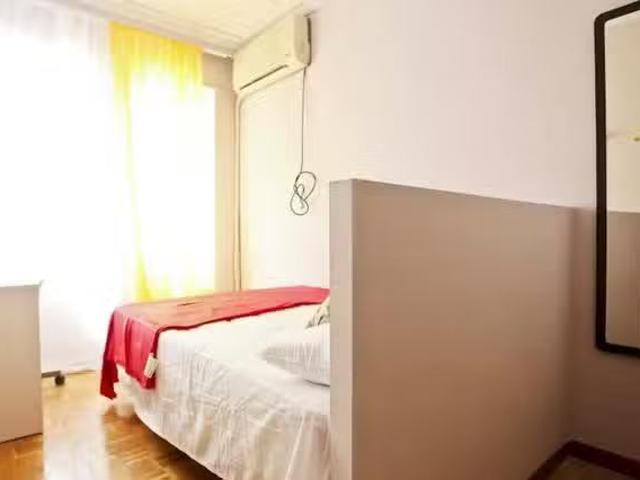 Bonito Habitación en Paseo de la Castellana