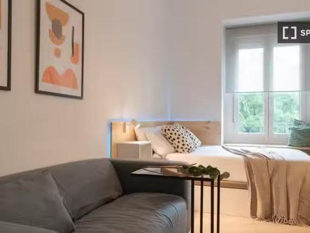 ¡Oferta! Habitación en piso compartido en alquiler en Trafalga.