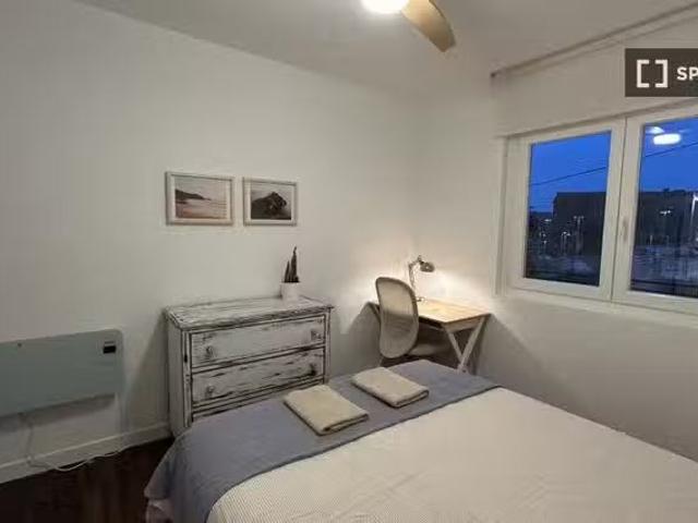 Bonito Habitación en piso compartido en alquiler en Zorrotza.