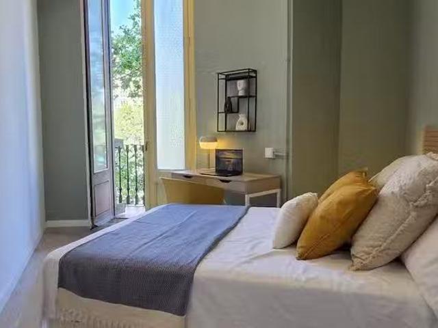 Acogedor Habitación en Plaça de la Universitat, Ciutat Vella